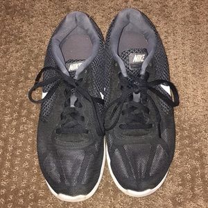 Women’s Nike Tennis Shoes